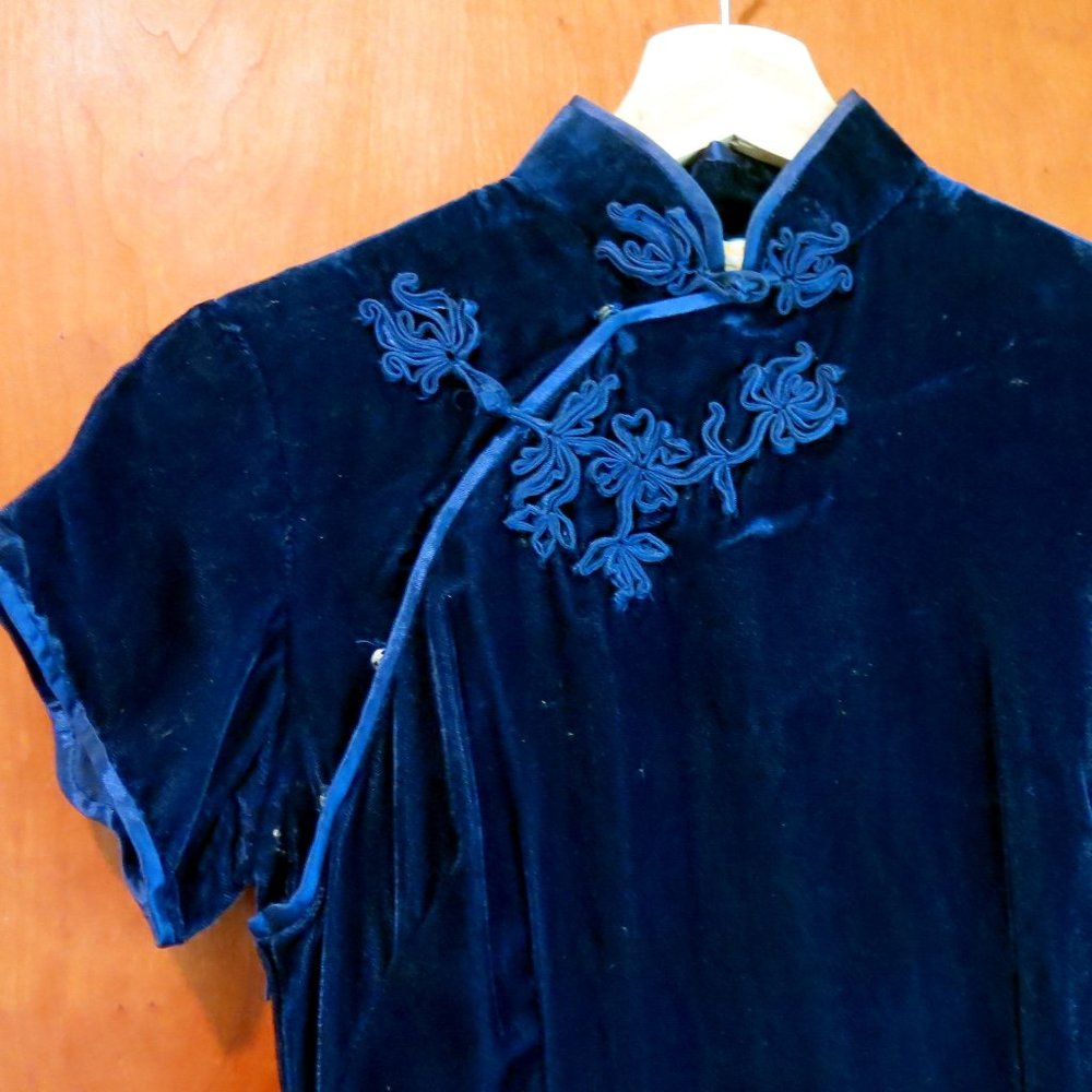 Vintage Navy Velvet Chinese Dress